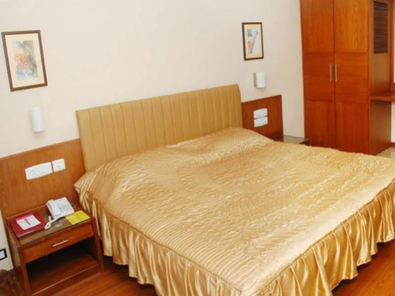 Hotel Deepa Comforts Mangalor Kültér fotó